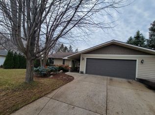 409 Littleford Ln, Faribault, MN 55021