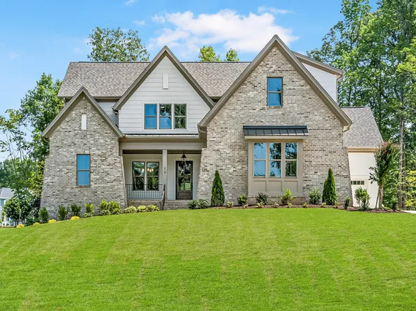 418 Mollie Meadow Dr, Zebulon, NC 27597