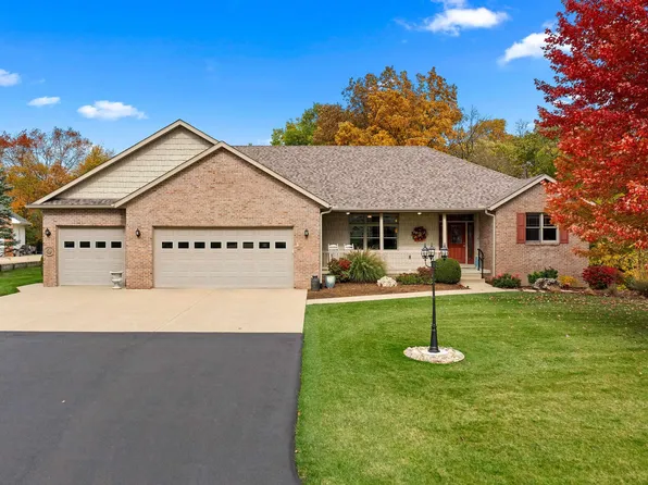 135 Barrington Ln, East Peoria, IL 61611