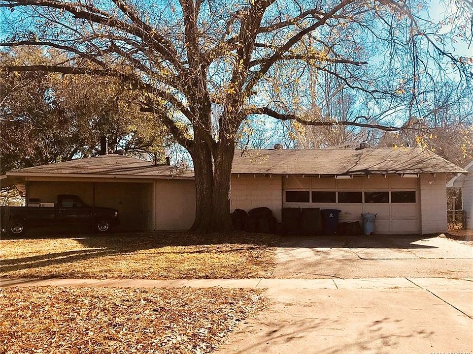 2nd image of 8702 Janet Cir