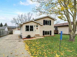 22316 121st St, Bristol, WI 53104