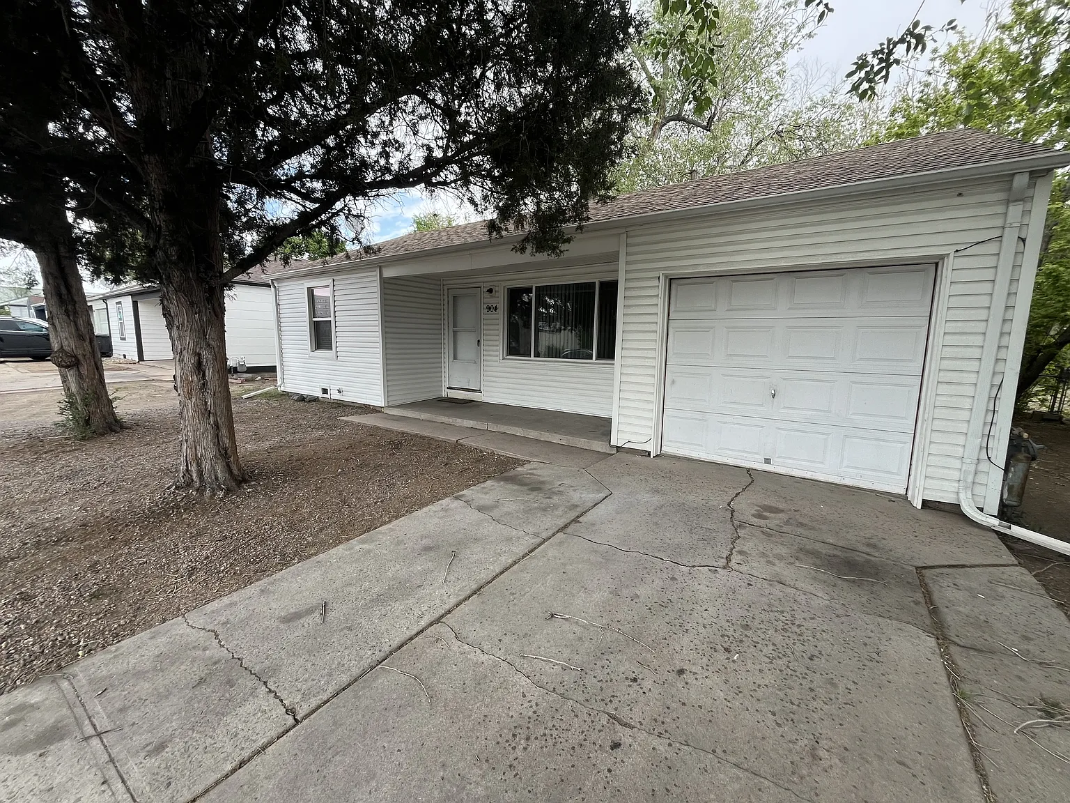 904 Sheridan Blvd - - — Photo 4