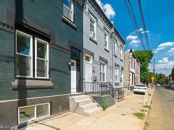 2nd image of 2124 N Woodstock St