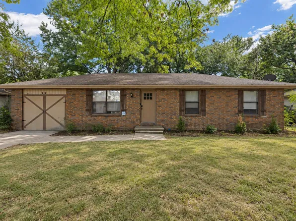 212 E Deanna Lane, Nixa, MO 65714