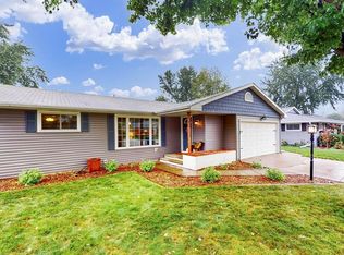 1516 Glen Rd, Green Bay, WI 54313