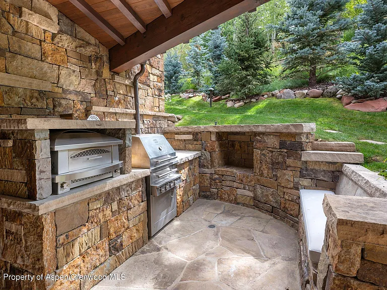 465 Thunderbowl Ln — Photo 69