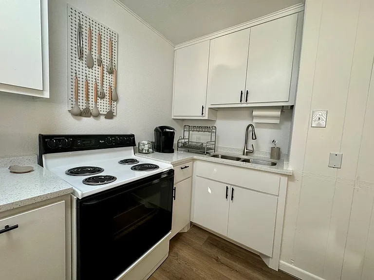 2401 Church St #1 — Photo 20