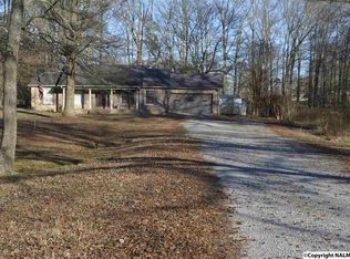 184 Timber Gap Cir, Hartselle, AL 35640