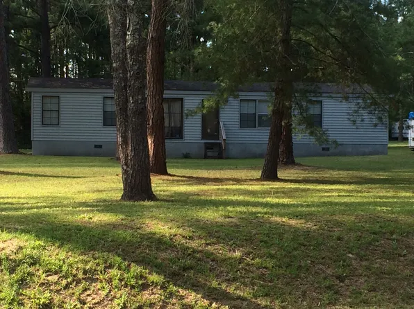 833 Lakeshore Dr, Cordele, GA 31015