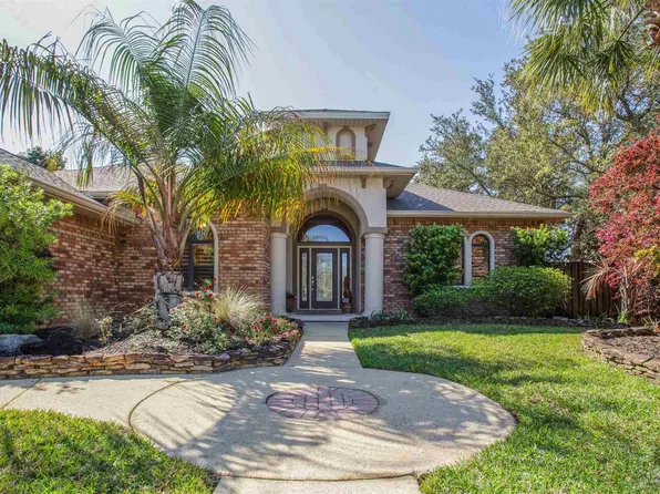 2501 Meek St, Gulf Breeze, FL 32563