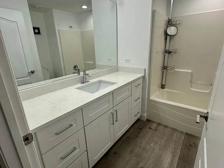 1025 NE 32nd Ln — Photo 16