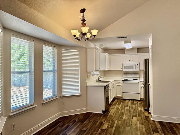 5th image of 2202 Corbin Way