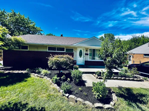 8023 Peacock Dr, Cincinnati, OH 45239