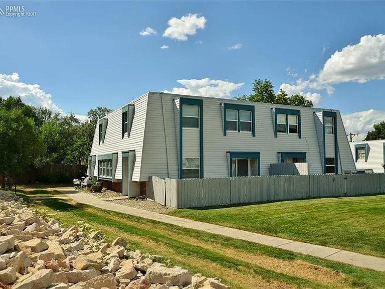 2997 E Fountain Blvd — Photo 5