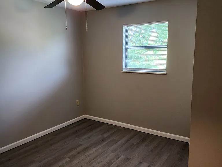 2456 Fairview Rd — Photo 8
