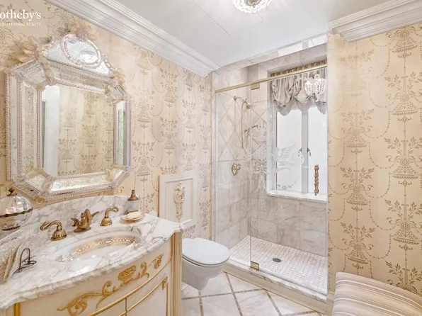 211 Central Park West image 6 of 12