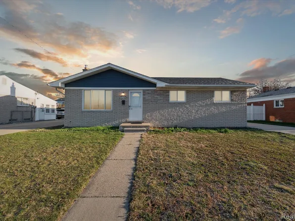 22742 Clinton St, Taylor, MI 48180