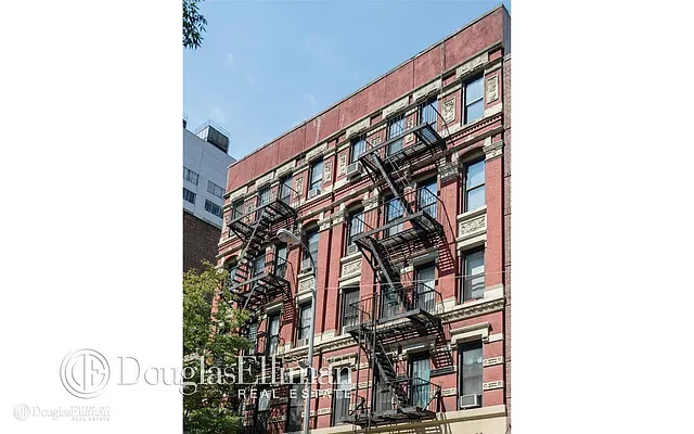 Rented by Douglas Elliman | media 17