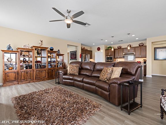 5th image of 1018 Flagstone Bnd