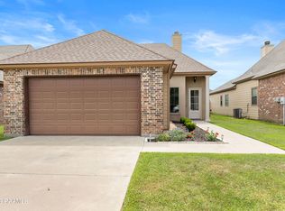 106 Gilmore Rd, Youngsville, LA 70592