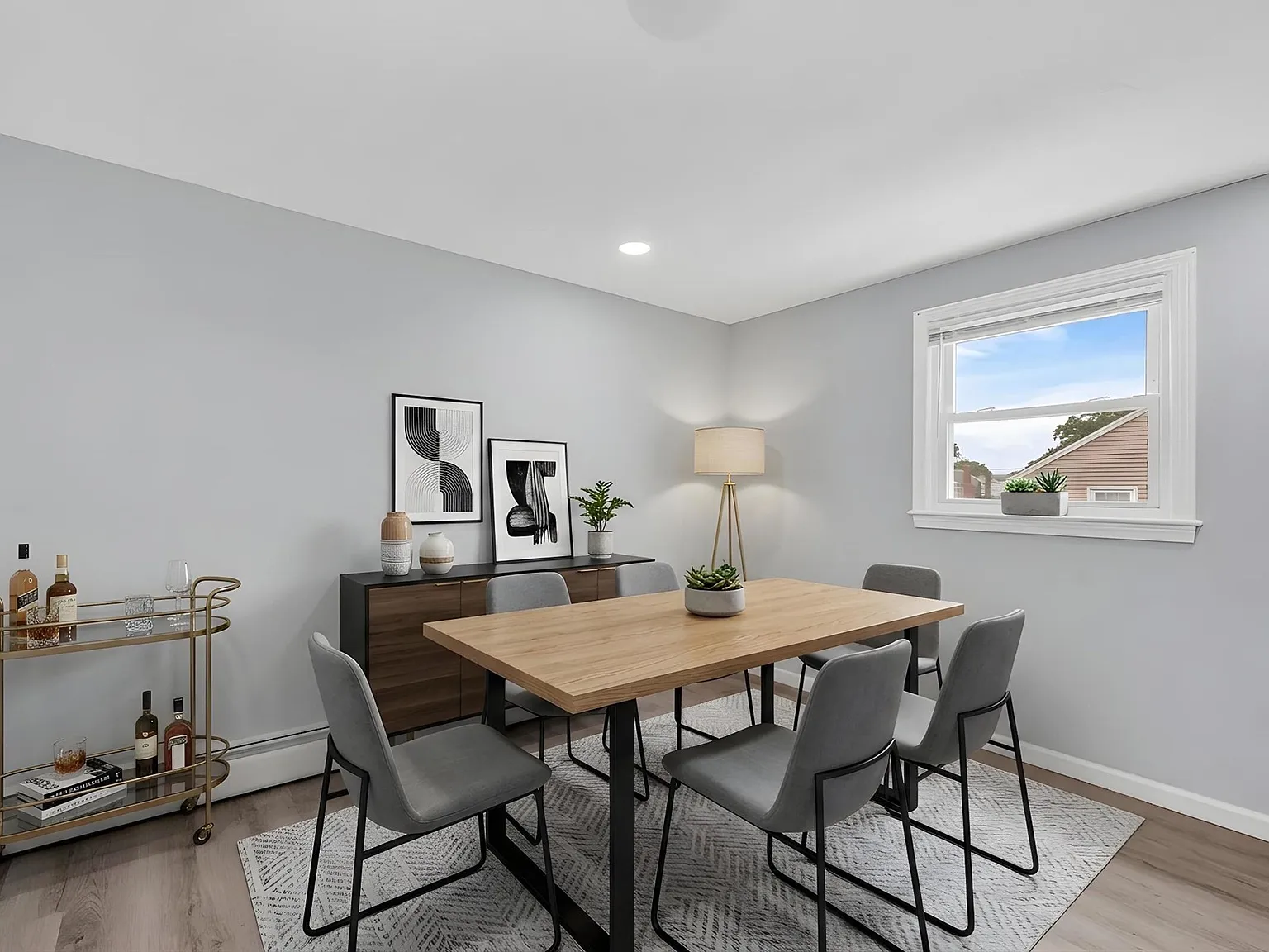 2 bed, 1.0 bath, 920 sqft, $2,100 — Photo 4