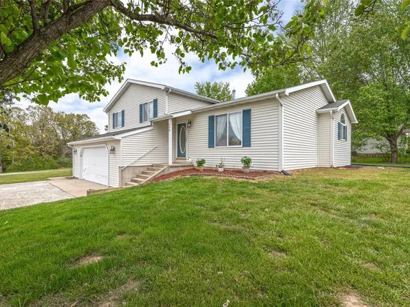 408 9th Street Cir, Crocker, MO 65452