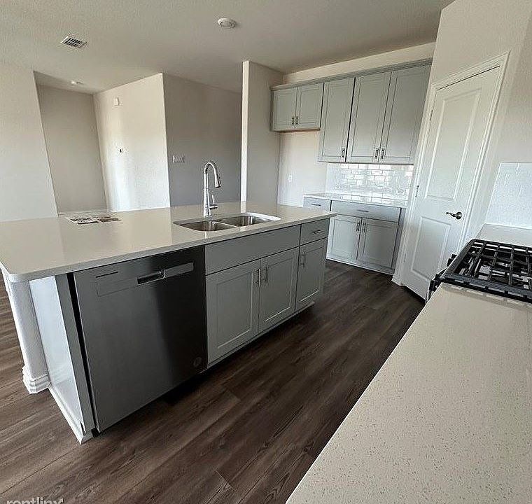 Kitchen 3