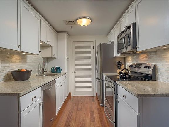 4th image of 555 S Water St APT 228