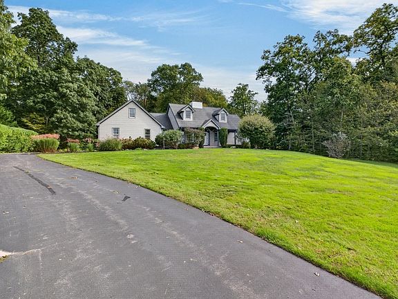2nd image of 44 Tupelo Rd