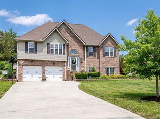 4912 Rocky Point Rd, Cookeville, TN 38506