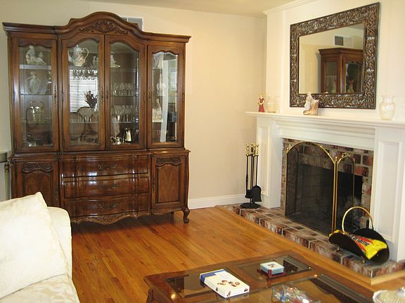 Living Room w/Fireplace
