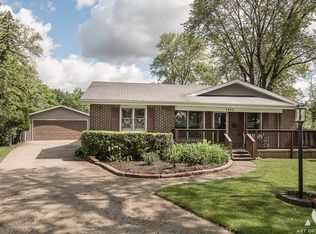 3800 Debra Ct, Rolling Meadows, IL 60008