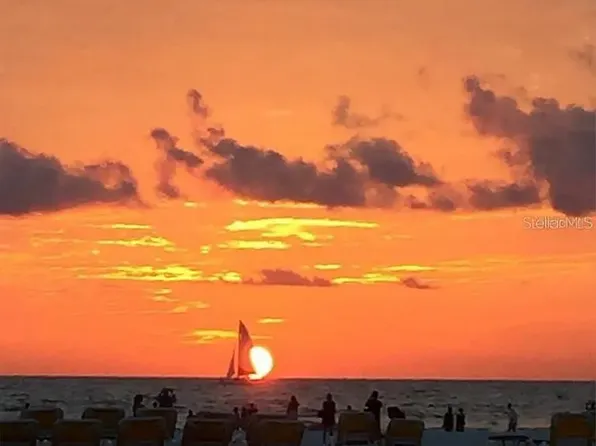 868 Bayway Blvd APT 307, Clearwater, FL 33767