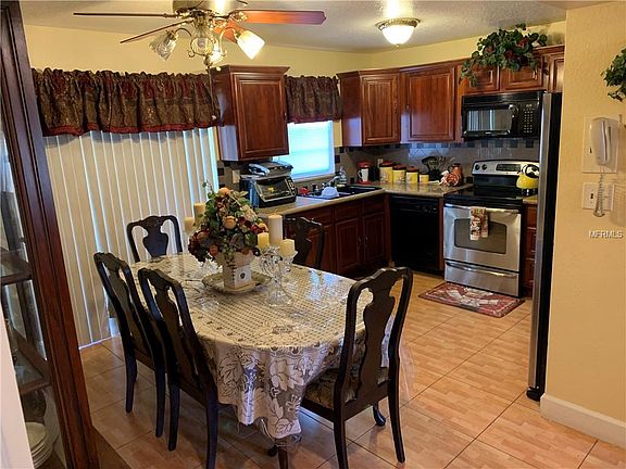 3rd image of 235 Mante Dr