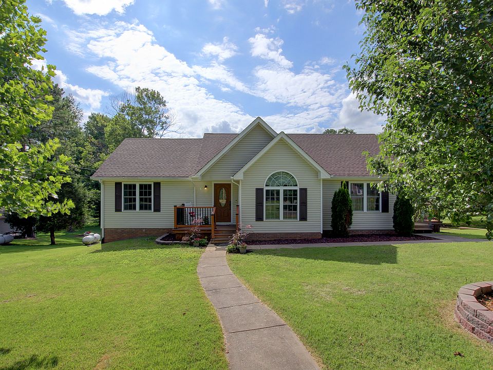 Excellent curb-appeal!