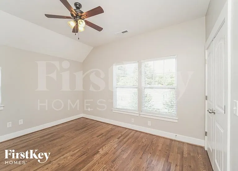 355 Spring St — Photo 12