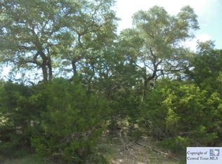 1065 High Hills Dr, Canyon lake, TX 78133