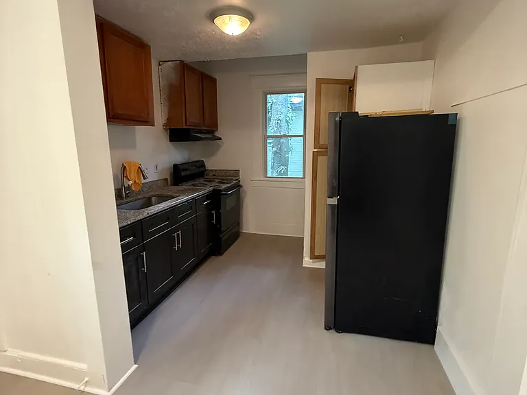 1740 Taylor Ave — Photo 8