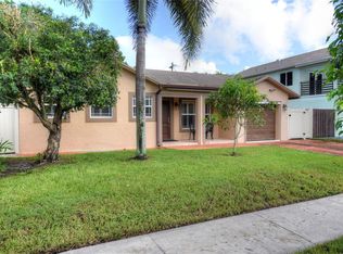 8605 SW 19th St, North Lauderdale, FL 33068