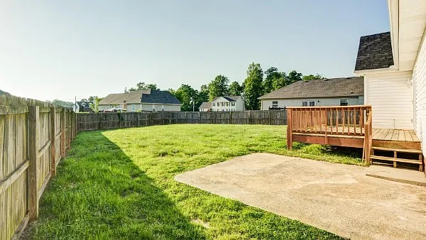 1634 Windriver Rd — Photo 27