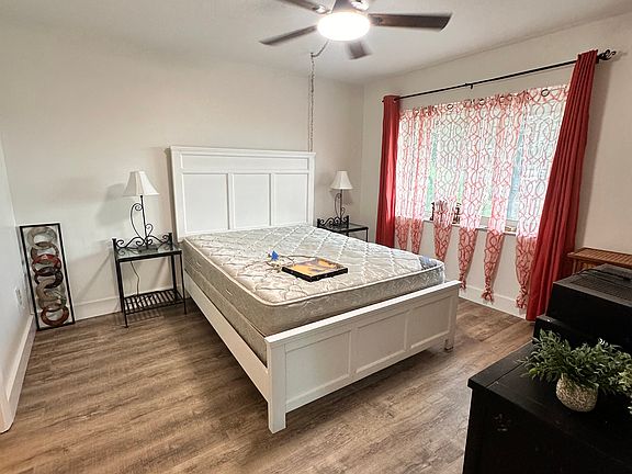 5th image of 535 Parkdale Mews #535