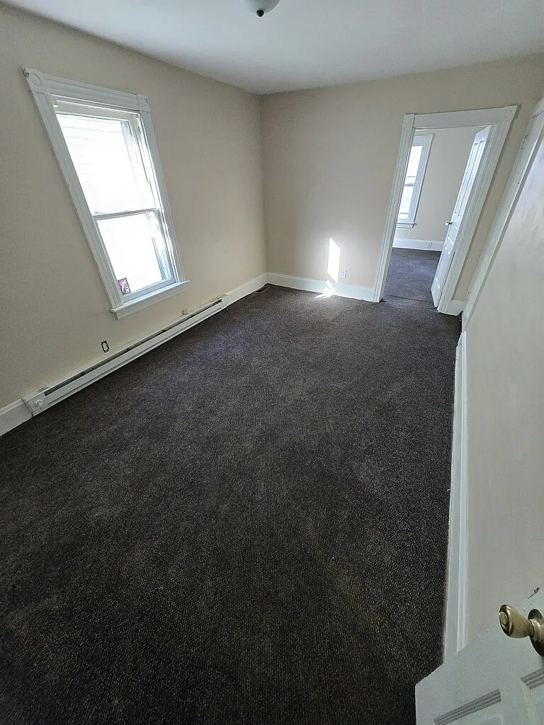 2 bed, $950 — Photo 4