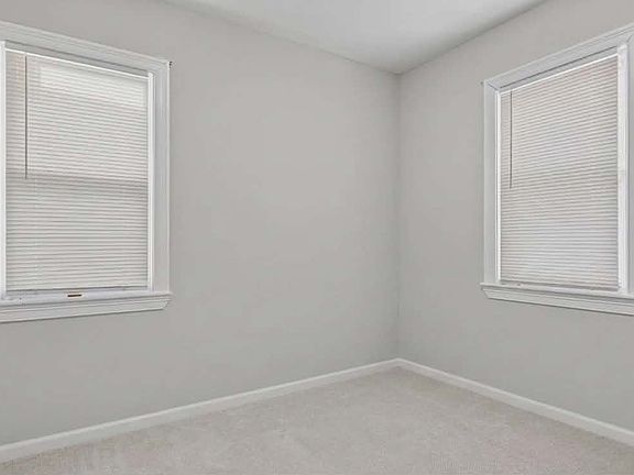 3rd image of 441 S Clinton St Floor 2