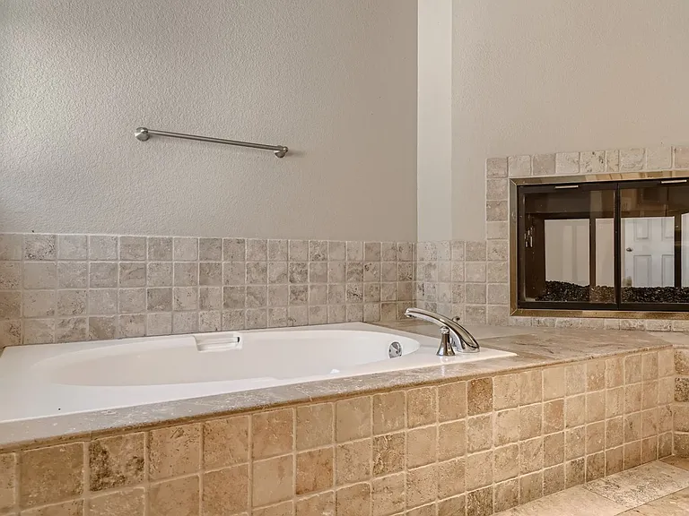 2224 Bear Valley St — Photo 29
