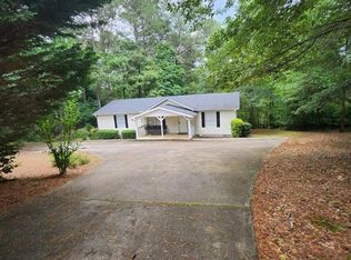 6090 Crystal Cove Trl, Gainesville, GA 30506