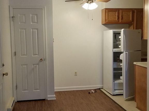 3rd image of 214 E New St #100-1
