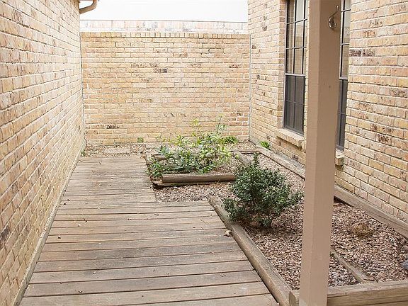 2nd image of 1922 Wingleaf Dr