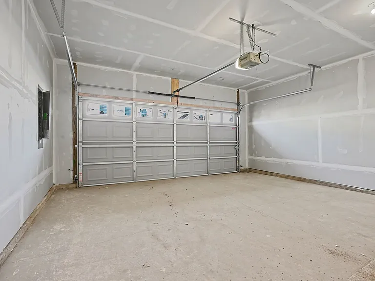 350 N Sherman St — Photo 22