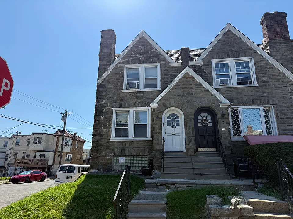 1466 Van Kirk St
