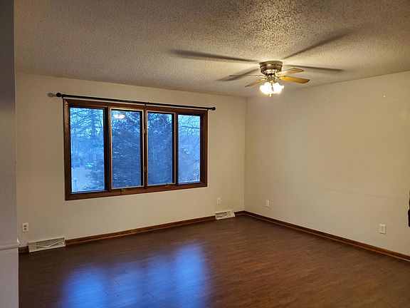 2nd image of 1542 9th Ave SE #1